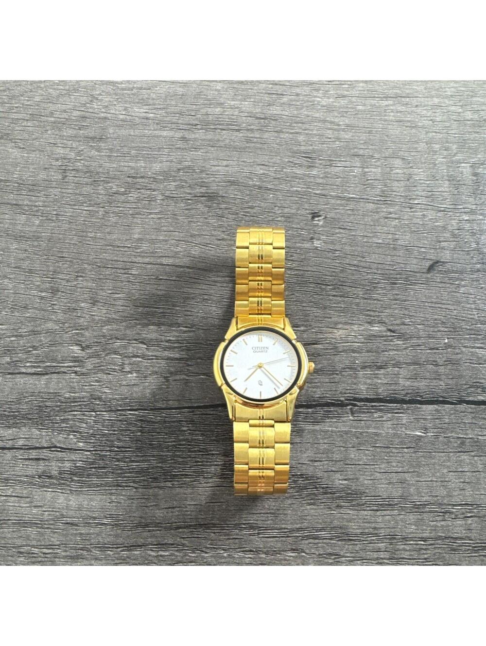 Citizen Watch 5D0304 Gold Band White Round Face Tone Quartz Working